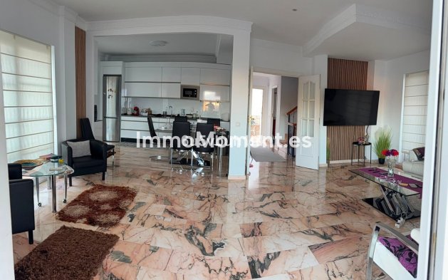 Reventa - Villa independiente - Fuengirola - Fuengirola Centro