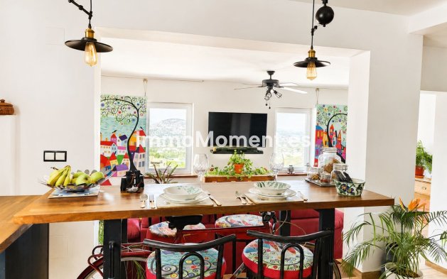 Bestaande woning - Rijtjeshuis - Binnenland  - Alhaurín el Grande Centro