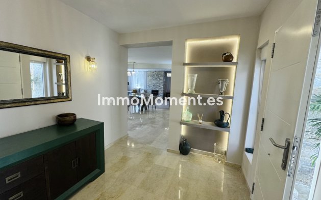 Resale - Detached villa - Marbella - Elviria