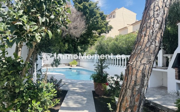 Resale - Detached villa - Marbella - Elviria