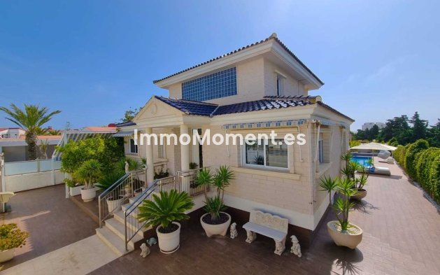 Wiederverkauf - Freistehende Villa - Torrevieja - La Mata