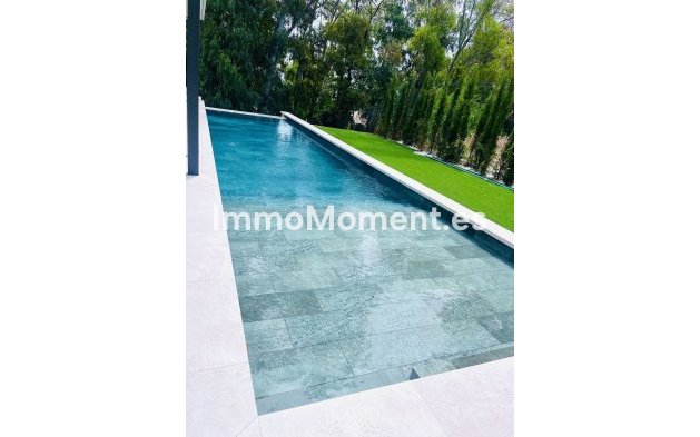 Wiederverkauf - Freistehende Villa - Marbella - Nueva Andalucía