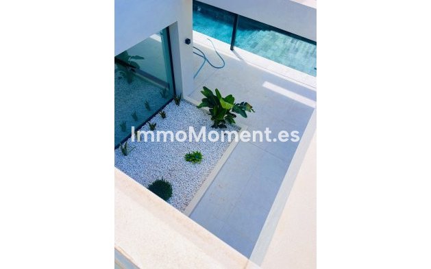 Wiederverkauf - Freistehende Villa - Marbella - Nueva Andalucía