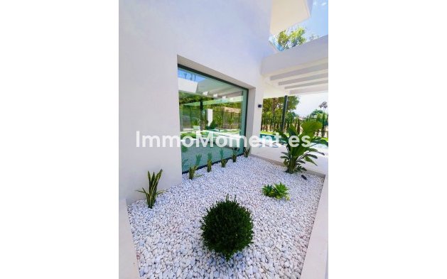 Wiederverkauf - Freistehende Villa - Marbella - Nueva Andalucía