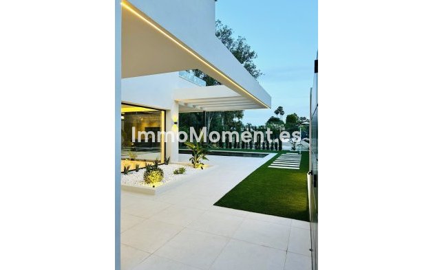 Wiederverkauf - Freistehende Villa - Marbella - Nueva Andalucía