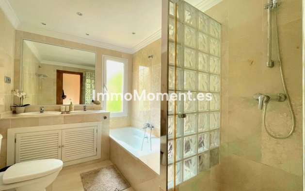 Wiederverkauf - Wohnung - Marbella - Nueva Andalucía