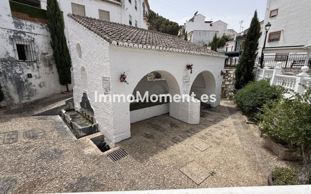Resale - Townhouse - Inland  - Monda