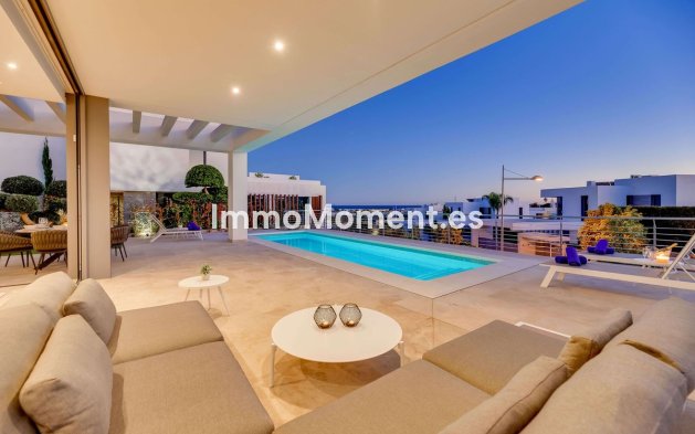 Reventa - Villa independiente - Estepona  - Cancelada
