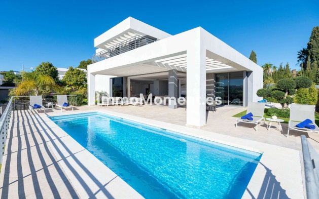 Reventa - Villa independiente - Estepona  - Cancelada