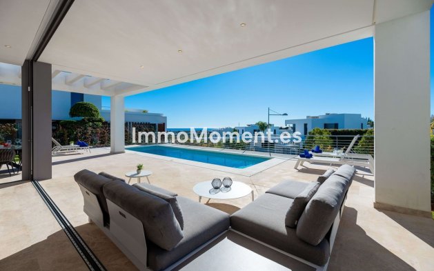 Reventa - Villa independiente - Estepona  - Cancelada