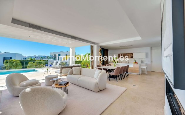 Reventa - Villa independiente - Estepona  - Cancelada