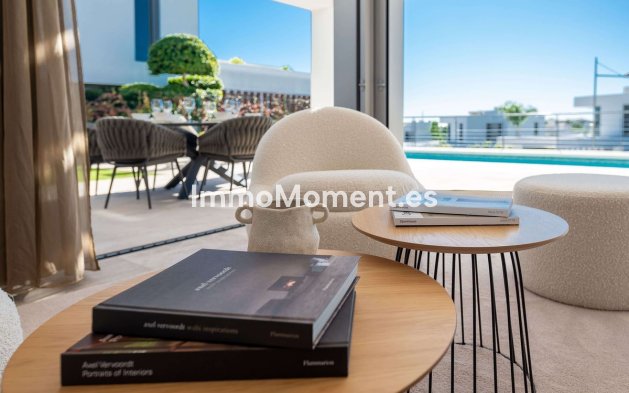 Reventa - Villa independiente - Estepona  - Cancelada