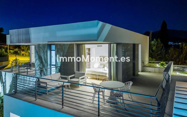 Reventa - Villa independiente - Estepona  - Cancelada