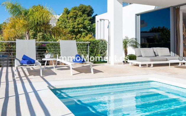 Reventa - Villa independiente - Estepona  - Cancelada