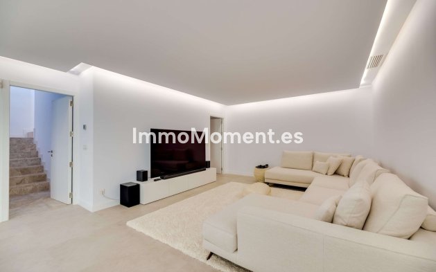 Reventa - Villa independiente - Estepona  - Cancelada