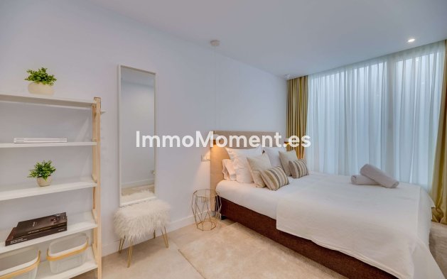 Reventa - Villa independiente - Estepona  - Cancelada