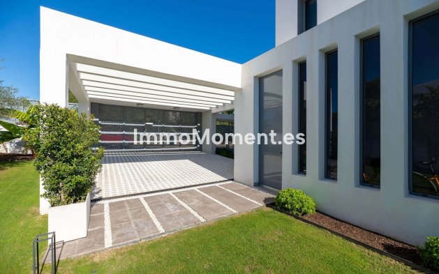 Reventa - Villa independiente - Estepona  - Cancelada