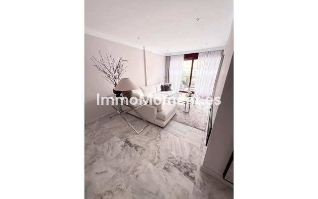 Bestaande woning - Appartement - Estepona  - Selwo