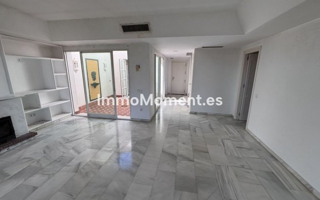 Revente - Maison mitoyenne - Estepona  - Estepona Centro