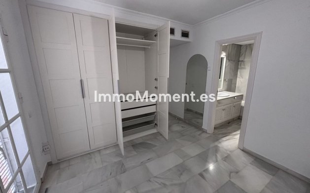 Revente - Maison mitoyenne - Estepona  - Estepona Centro