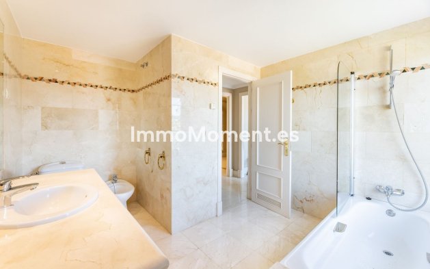 Wiederverkauf - Wohnung - Marbella - Nueva Andalucía