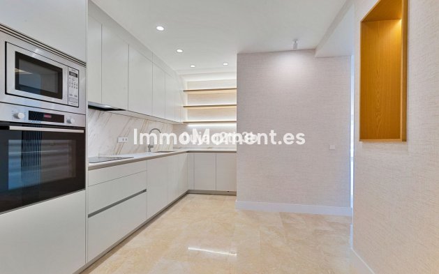 Resale - Apartment - Marbella - Marbella Centro