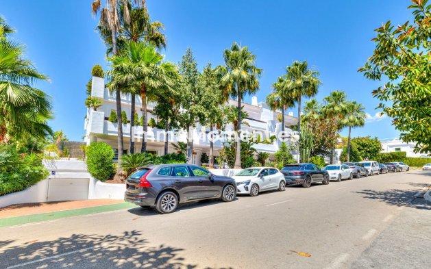 Wiederverkauf - Wohnung - Marbella - Nueva Andalucía