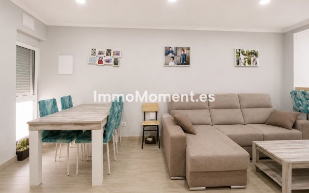 Revente - Maison mitoyenne - Estepona  - Estepona Centro