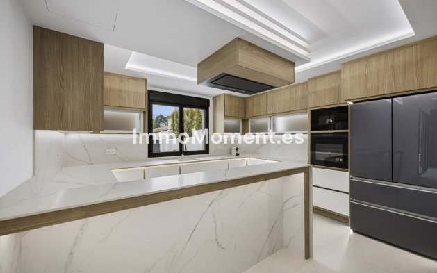 Wiederverkauf - Freistehende Villa - Marbella - Guadalmina Alta