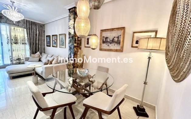 Resale - Apartment - Torrevieja - Torrevieja Centro