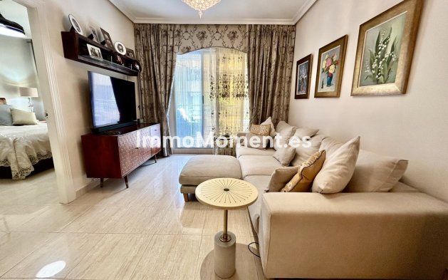 Resale - Apartment - Torrevieja - Torrevieja Centro