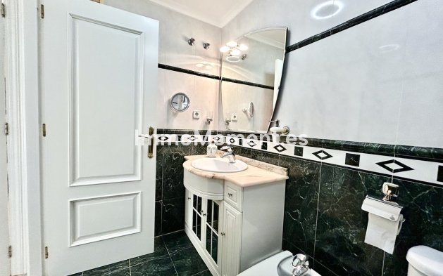 Resale - Apartment - Torrevieja - Torrevieja Centro