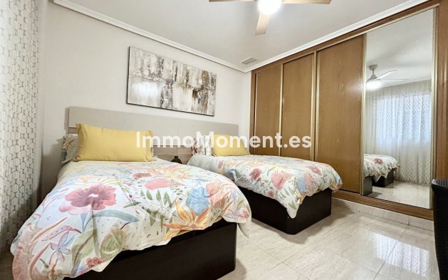 Resale - Apartment - Torrevieja - Torrevieja Centro