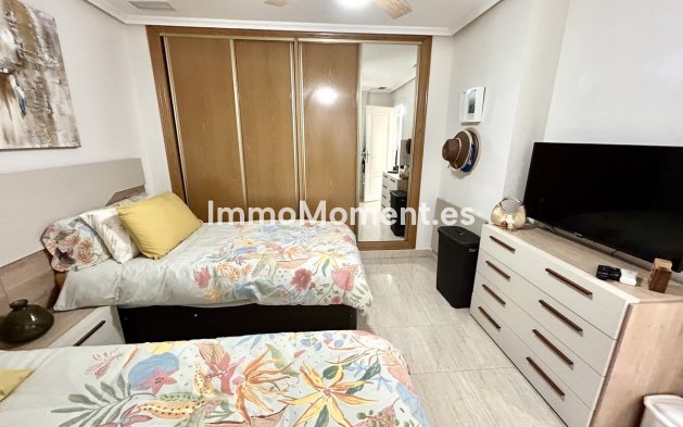 Resale - Apartment - Torrevieja - Torrevieja Centro