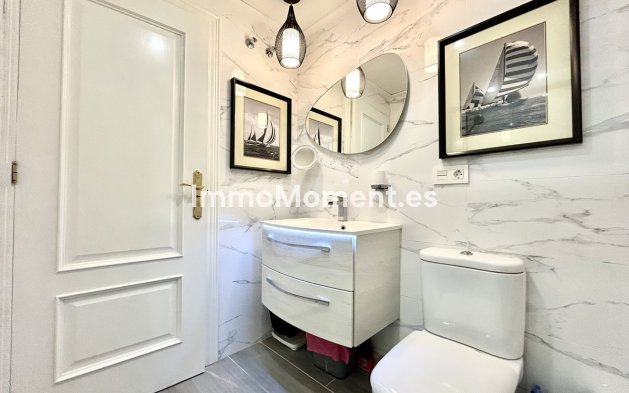 Resale - Apartment - Torrevieja - Torrevieja Centro