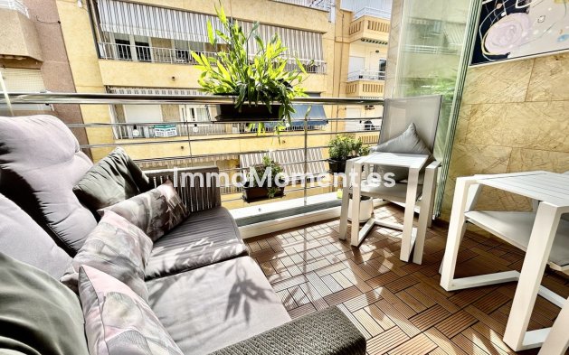 Resale - Apartment - Torrevieja - Torrevieja Centro