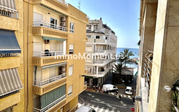 Resale - Apartment - Torrevieja - Torrevieja Centro