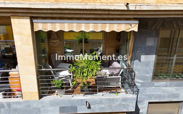 Resale - Apartment - Torrevieja - Torrevieja Centro