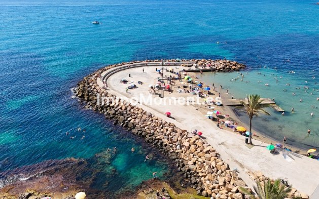 Resale - Apartment - Torrevieja - Torrevieja Centro
