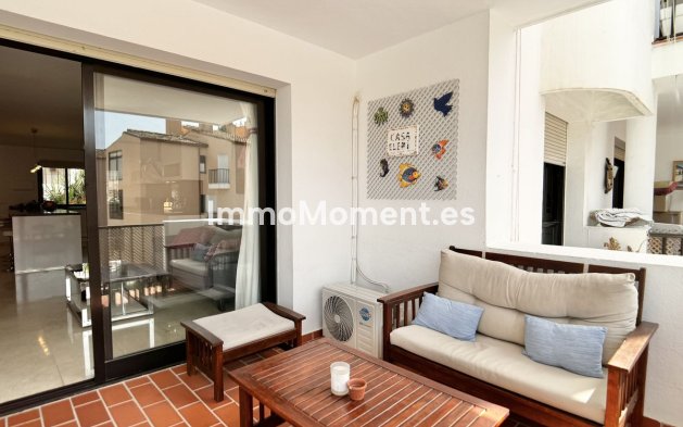 Resale - Apartment - Marbella - Nueva Andalucía