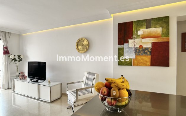 Resale - Apartment - Marbella - Nueva Andalucía
