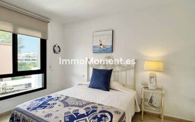 Resale - Apartment - Marbella - Nueva Andalucía