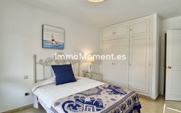 Resale - Apartment - Marbella - Nueva Andalucía