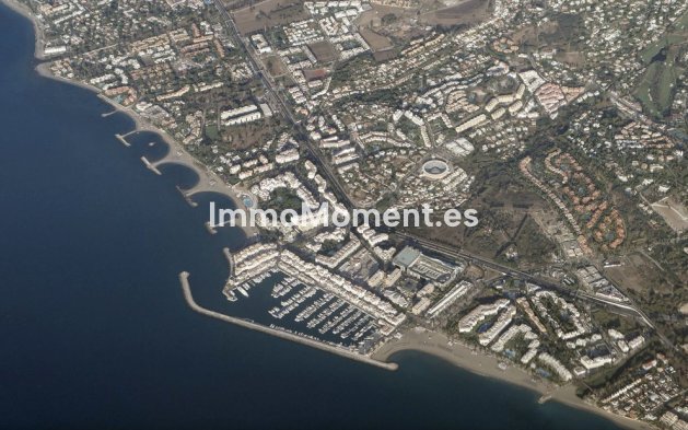 Resale - Apartment - Marbella - Nueva Andalucía