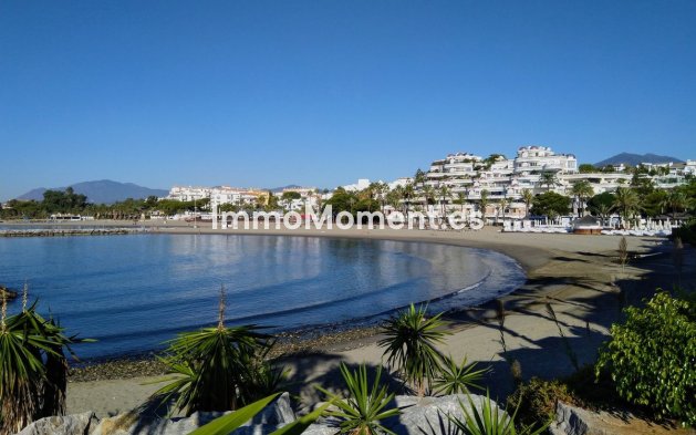 Resale - Apartment - Marbella - Nueva Andalucía