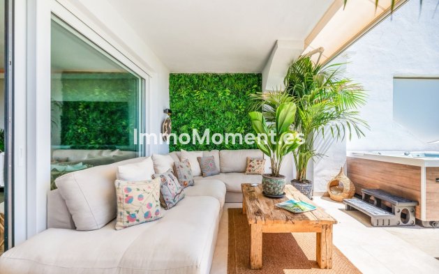 Resale - Townhouse - Marbella - Las Chapas