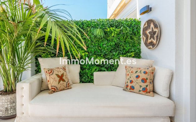 Resale - Townhouse - Marbella - Las Chapas