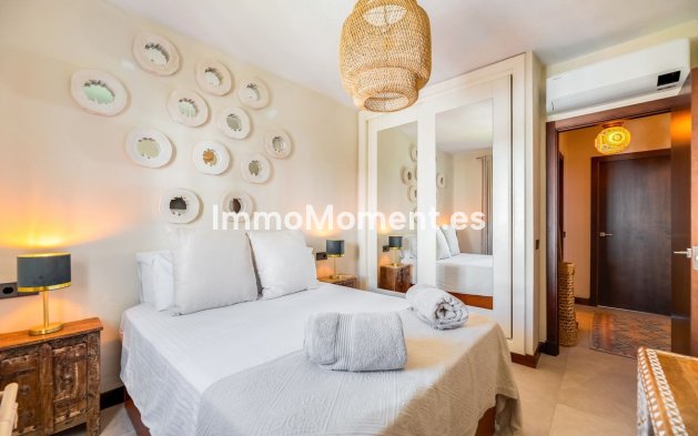 Resale - Townhouse - Marbella - Las Chapas