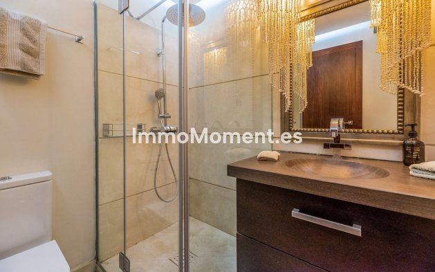 Resale - Townhouse - Marbella - Las Chapas