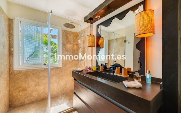 Resale - Townhouse - Marbella - Las Chapas